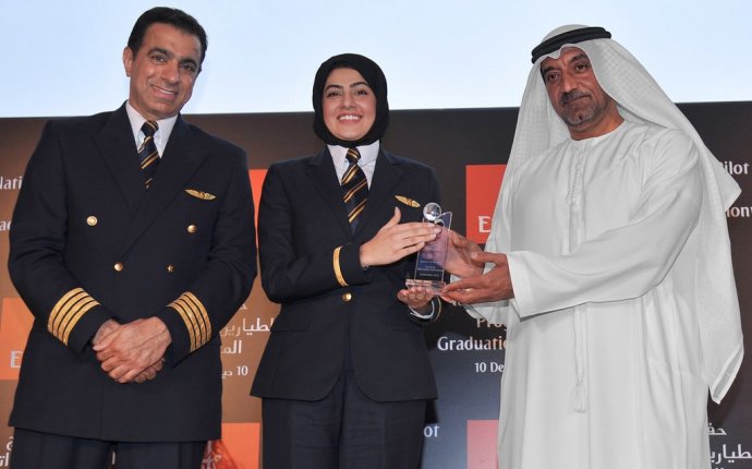 Eighty Emirati pilots graduate