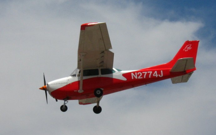 N2774J in flight