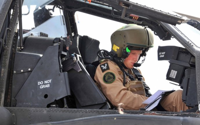 Apache helicopter pilot training